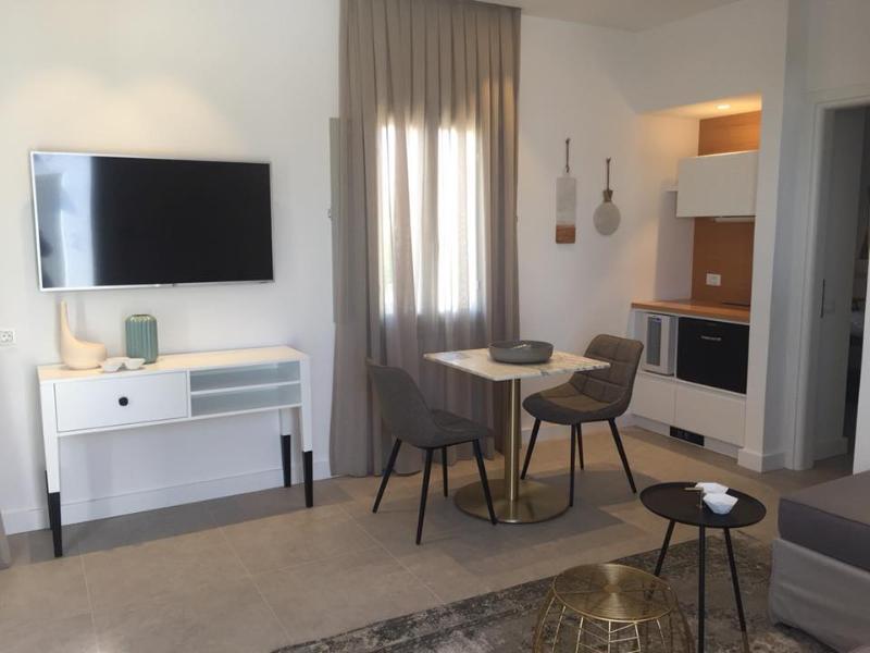 Altera Pars Suites Meszariá Kültér fotó